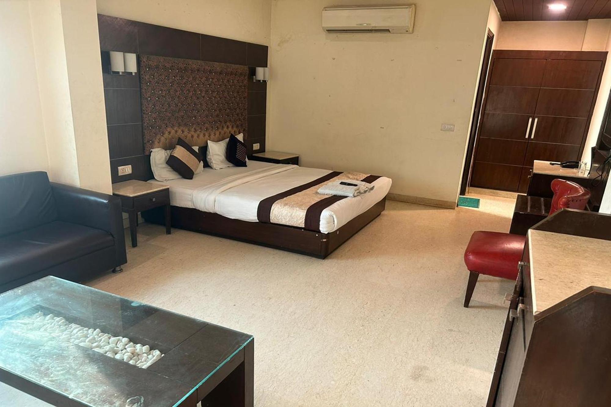 The Metropolis Guest House Near Rk Ashram Metro Station New Delhi Exterior photo