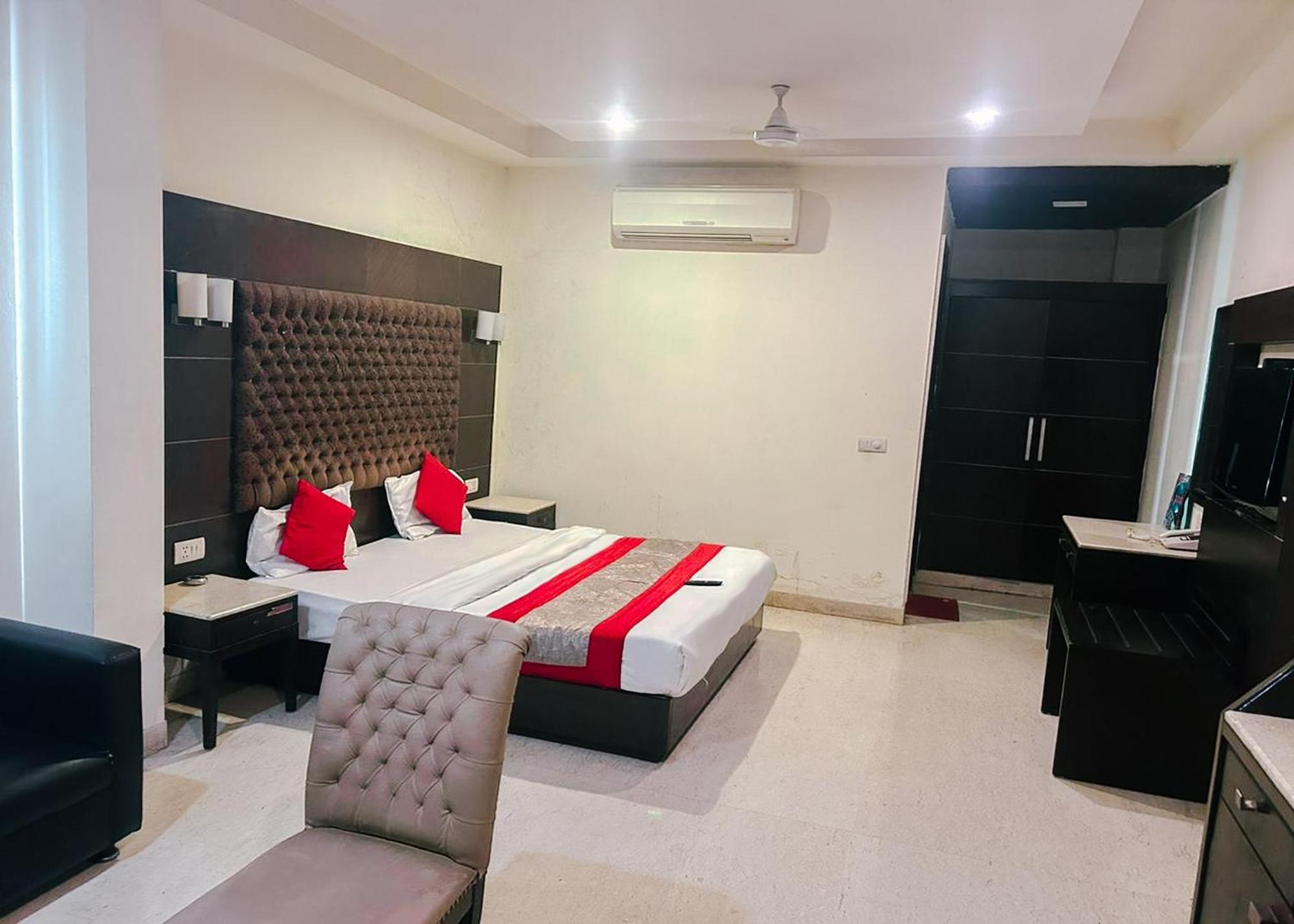 The Metropolis Guest House Near Rk Ashram Metro Station New Delhi Exterior photo